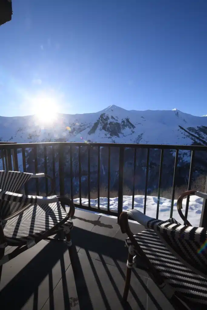 חופשת סקי בעיירת הנופש גודאורי (Gudauri) – מדריך מקיף למטיילים •2026 3 TOR 8368