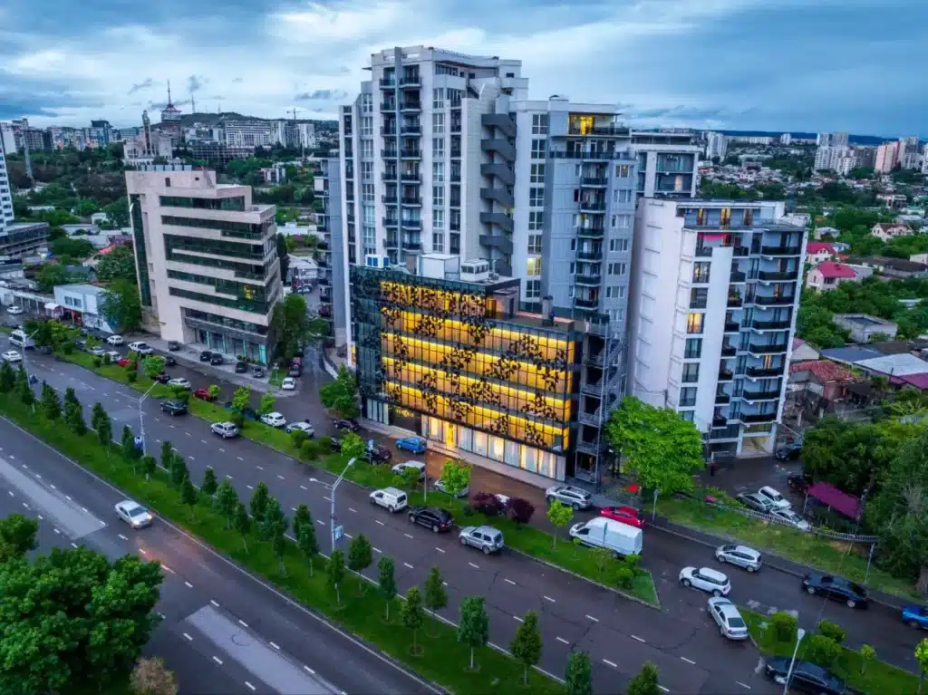 הכירו את המלון הכשר למהדרין בטביליסי ג"נסיס – אירוח יוקרתית בכשרות בד"ץ מהדרין 1 1007241141