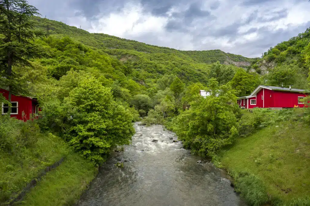 הכירו את המלון הכשר למהדרין בטביליסי ג"נסיס – אירוח יוקרתית בכשרות בד"ץ מהדרין 5 1007241150